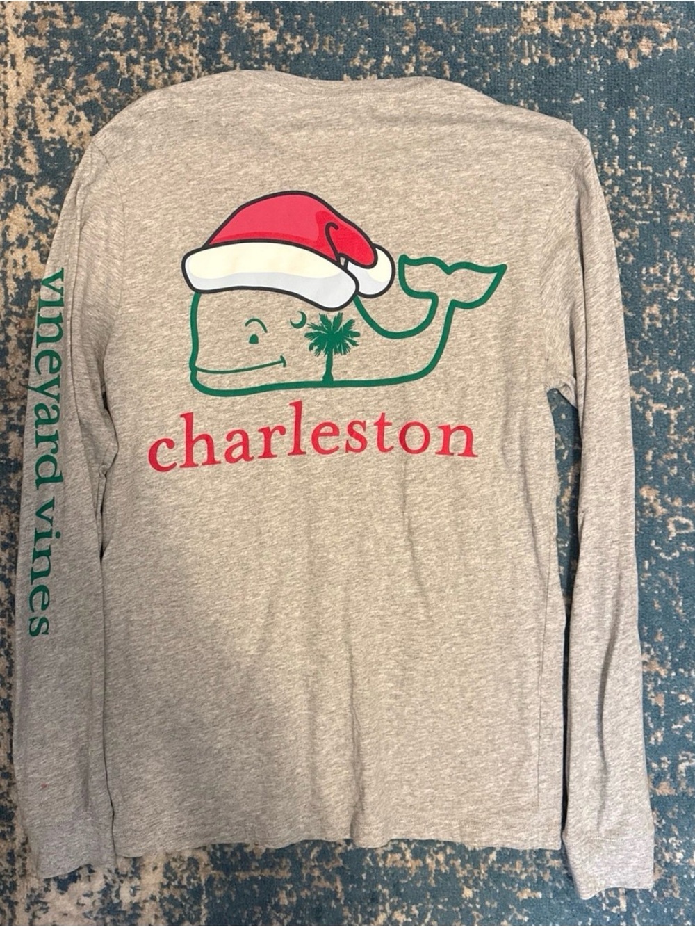 Vineyard Vines Gray Long-Sleeve Charleston Whale Tee with Red Santa Hat